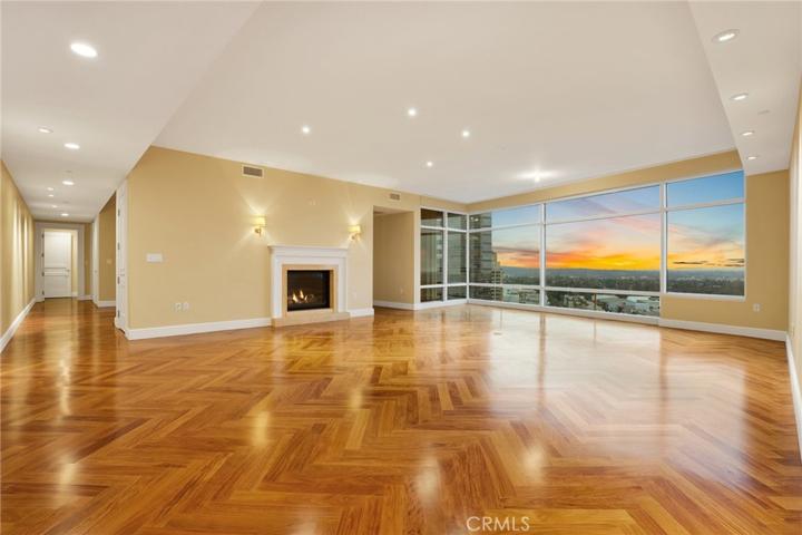 1 W Century Dr Unit 17A, Los Angeles, California 90067