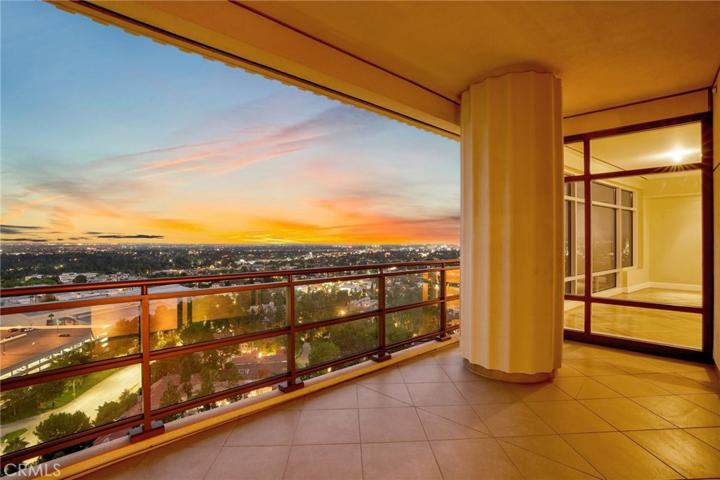 1 W Century Dr Unit 17A, Los Angeles, California 90067