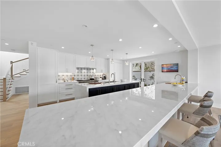 450 Cliff Drive, Laguna Beach, California 92651