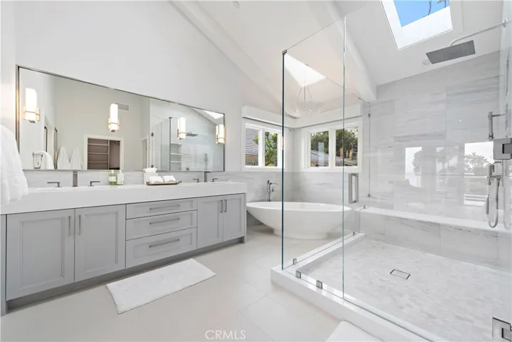450 Cliff Drive, Laguna Beach, California 92651
