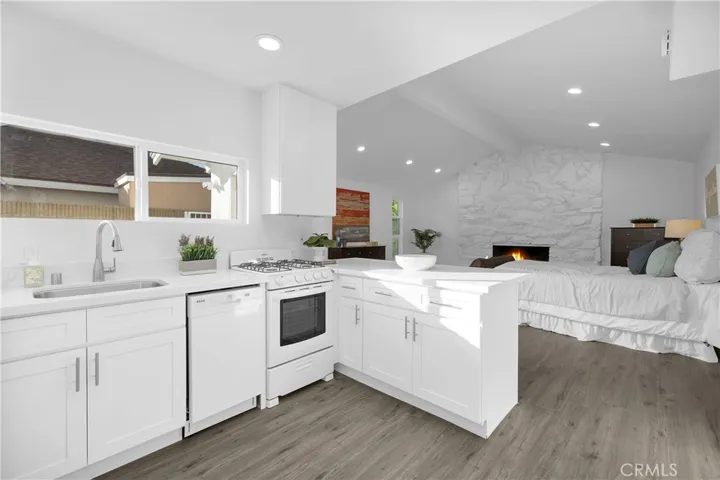 4251 Opal Avenue, Cypress, California 90630