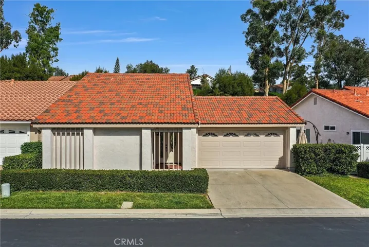 23747 Calle Azorin, Mission Viejo, California 92692