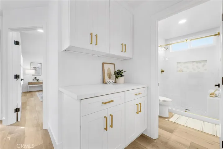 Custom hallway cabinets and quartz countertop
