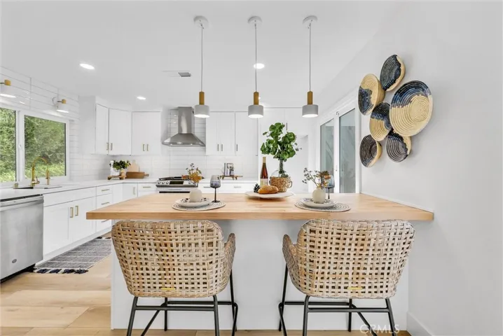 23747 Calle Azorin, Mission Viejo, California 92692