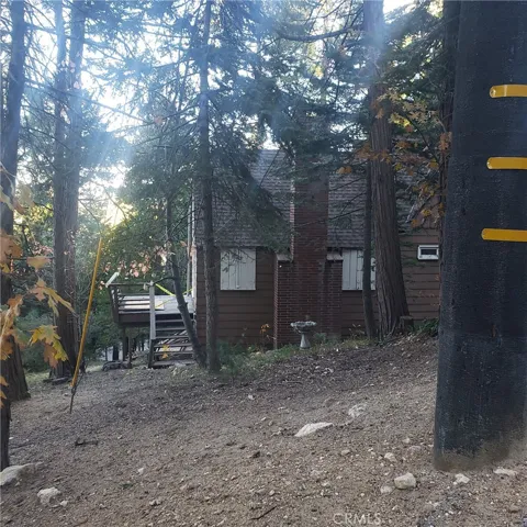 269 Hillside Road, Lake Arrowhead, California 92352