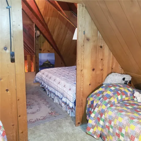 269 Hillside Road, Lake Arrowhead, California 92352