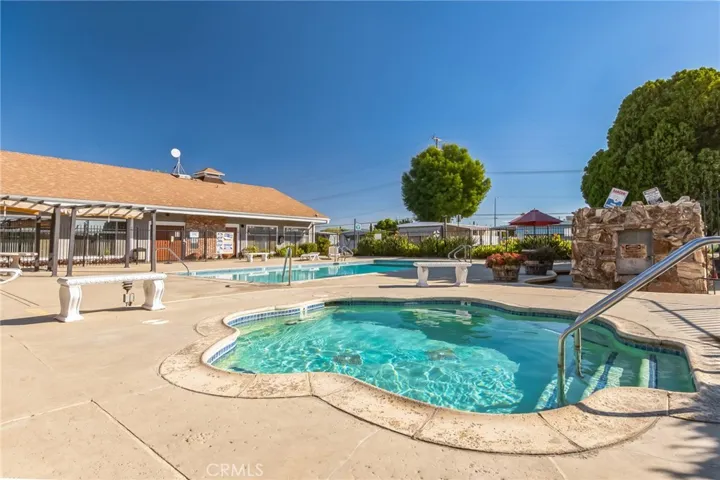 8811 Canoga Avenue 535, Canoga Park, California 91304