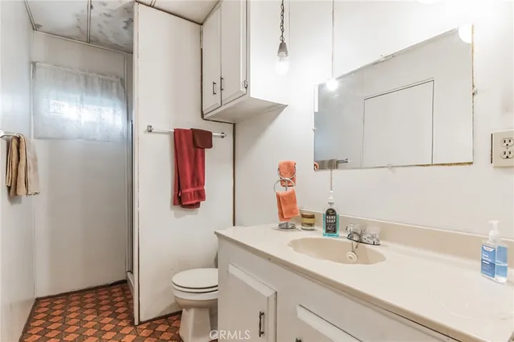 8811 Canoga Avenue 535, Canoga Park, California 91304
