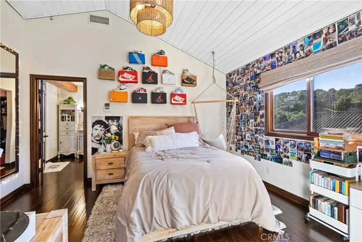 Second upstairs bedroom.