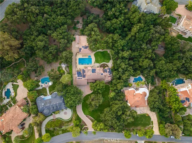 Aerial image of full property.