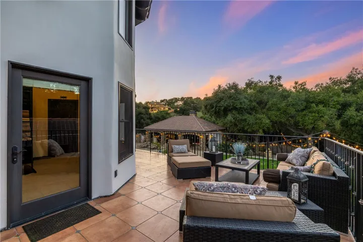 Balcony overlooking the backyard.