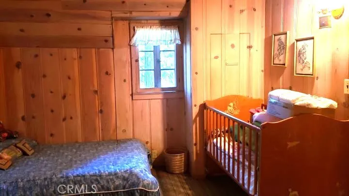 270 Hillside Road, Lake Arrowhead, California 92352