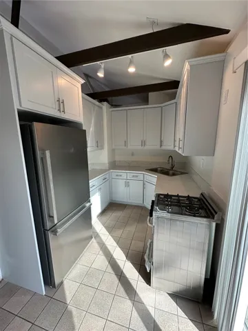 437 Cucamonga Avenue, Claremont, California 91711