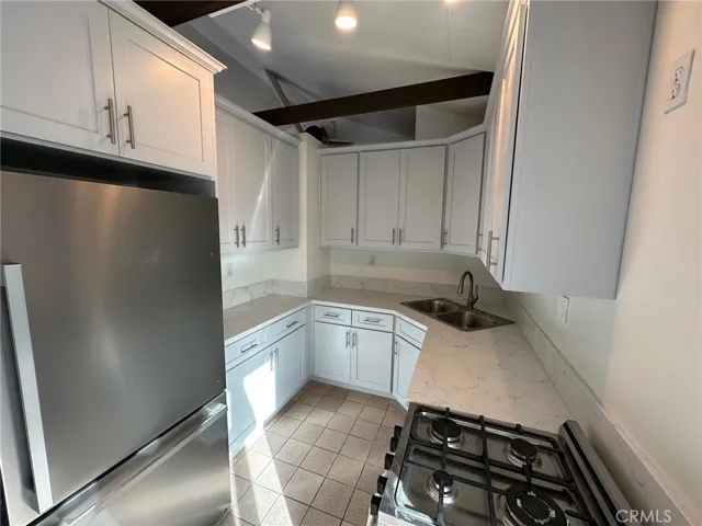 437 Cucamonga Avenue, Claremont, California 91711