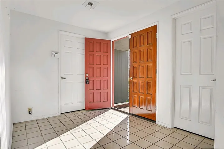 Front Door Entry-level into unit