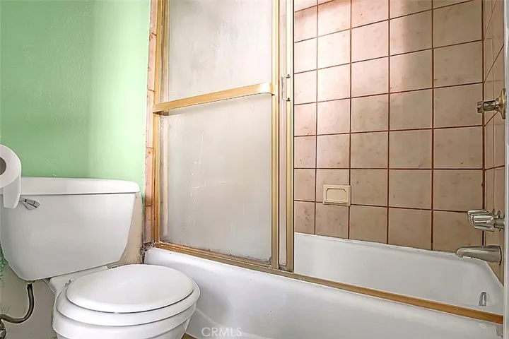 Second Bedroom Full bathroom
