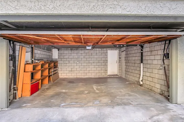 Two car garage with direct entry into unit