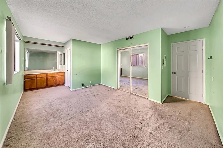 Second Bedroom suite
