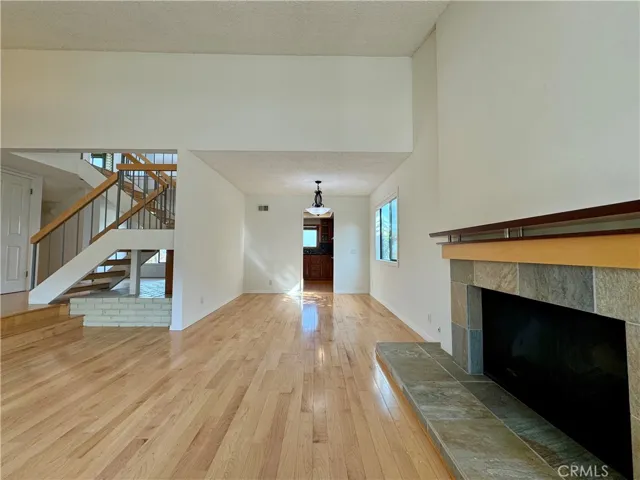 Living room to the Dining spave