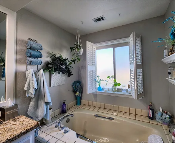 14450 Galleon Lane, Helendale, California 92342