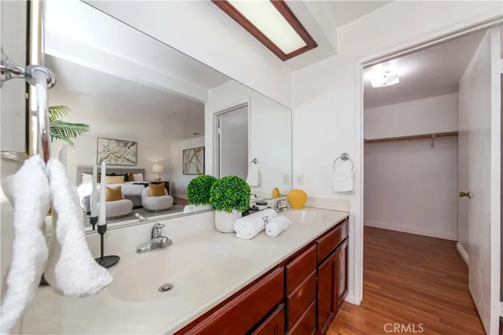1384 S San Antonio Avenue B, Pomona, California 91766
