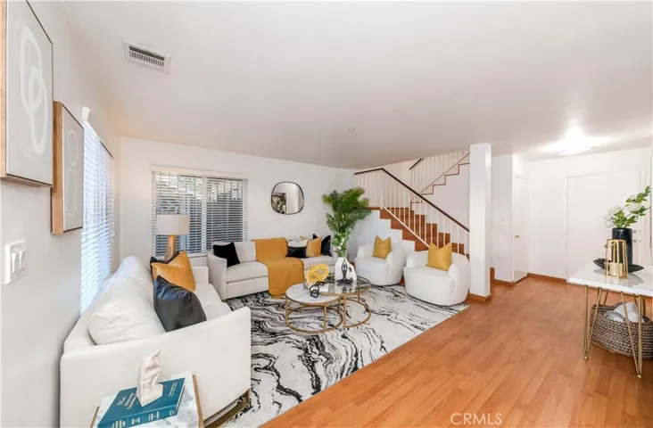 1384 S San Antonio Avenue B, Pomona, California 91766