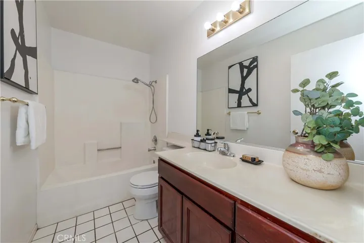 Share Bathroom