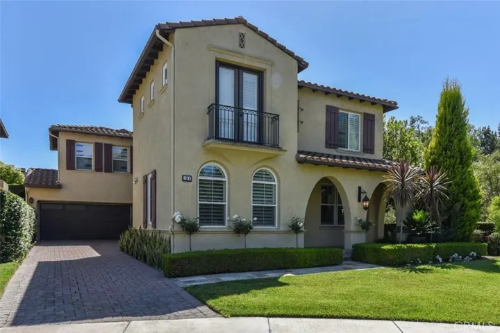 30 Calistoga, Irvine, California 92602