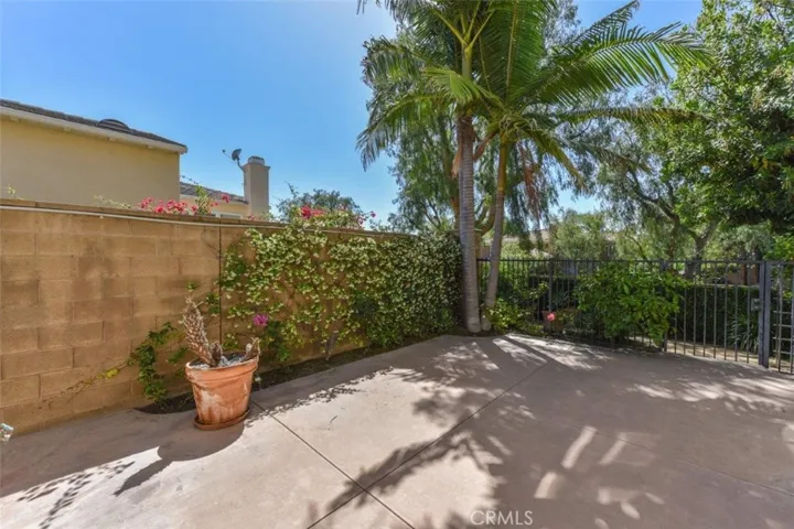 30 Calistoga, Irvine, California 92602