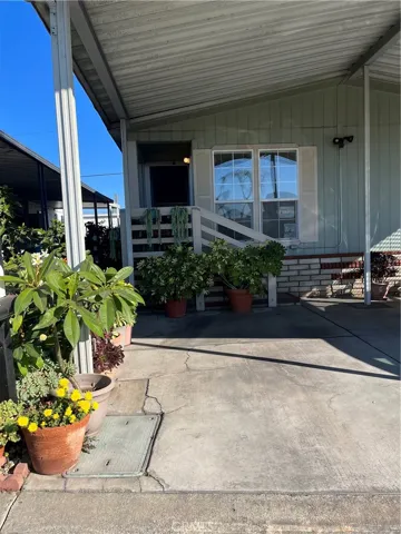 10001 W Frontage Street W 19, South Gate, California 90280