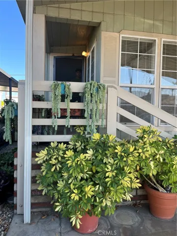 10001 W Frontage Street W 19, South Gate, California 90280
