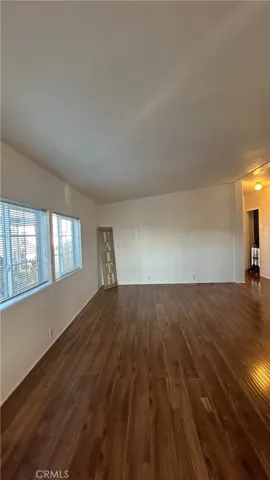 10001 W Frontage Street W 19, South Gate, California 90280