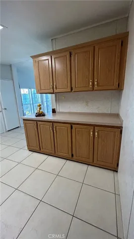 10001 W Frontage Street W 19, South Gate, California 90280