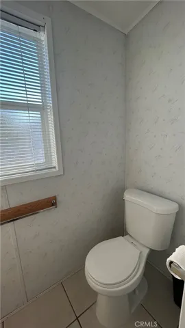 10001 W Frontage Street W 19, South Gate, California 90280