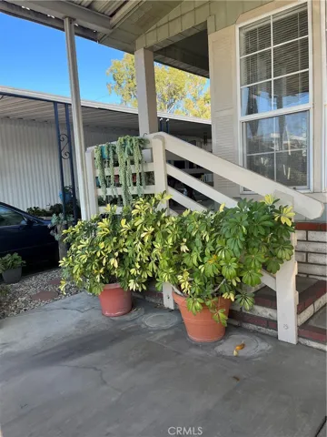 10001 W Frontage Street W 19, South Gate, California 90280