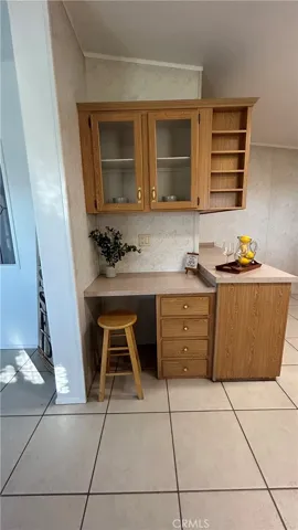 10001 W Frontage Street W 19, South Gate, California 90280