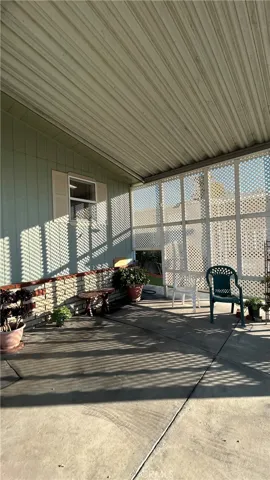 10001 W Frontage Street W 19, South Gate, California 90280