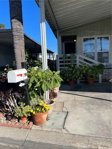 10001 W Frontage Street W 19, South Gate, California 90280