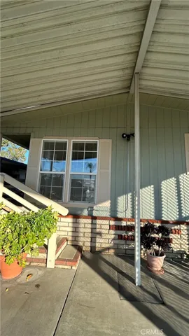 10001 W Frontage Street W 19, South Gate, California 90280