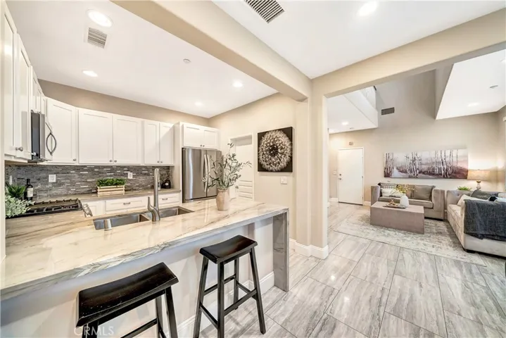 16 Shelburne Street, Ladera Ranch, California 92694