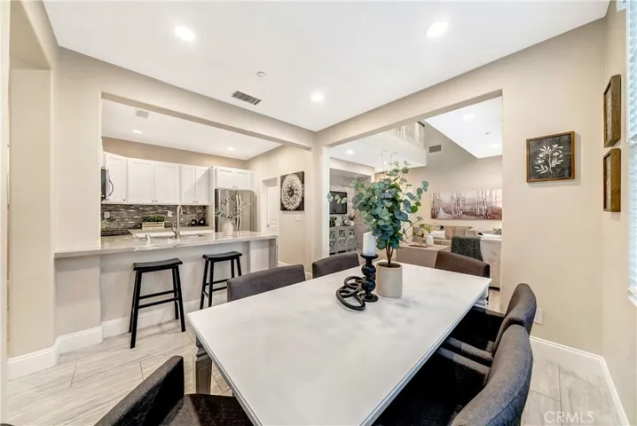 16 Shelburne Street, Ladera Ranch, California 92694
