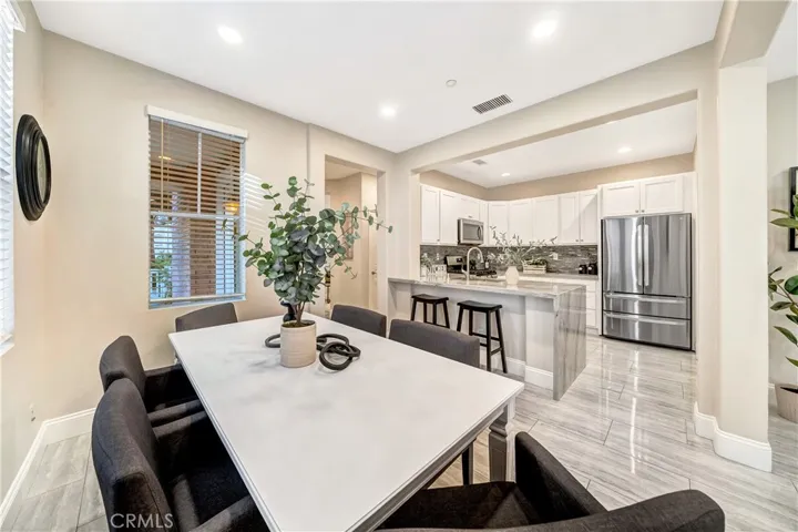 16 Shelburne Street, Ladera Ranch, California 92694