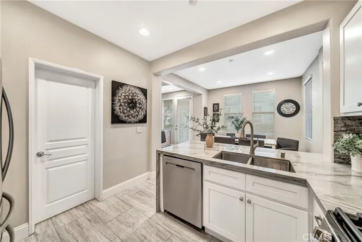 16 Shelburne Street, Ladera Ranch, California 92694