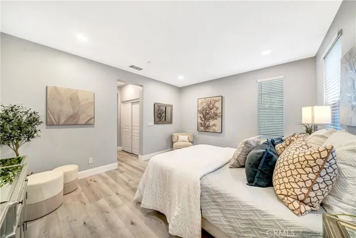16 Shelburne Street, Ladera Ranch, California 92694