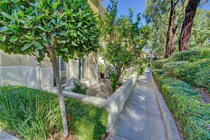 39 Via Vicini, Rancho Santa Margarita, California 92688
