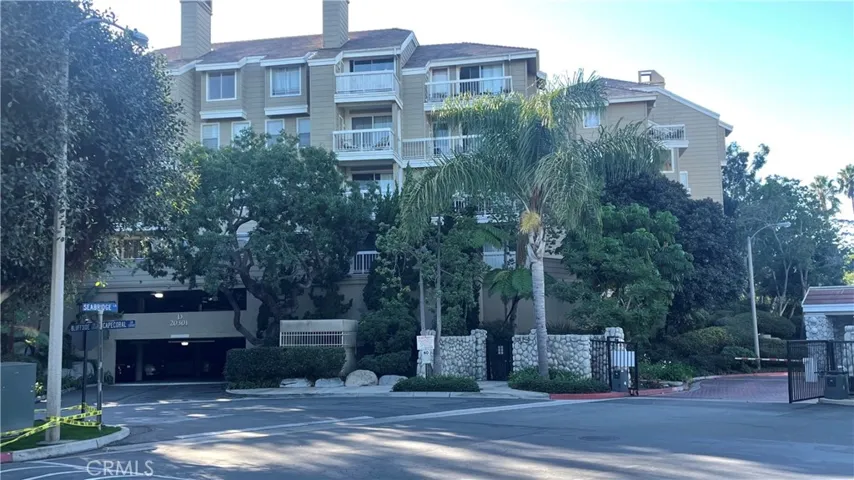 20371 Bluffside Circle Unit 213, Huntington Beach, California 92646
