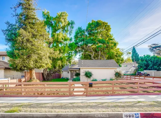 1690 261st Street, Harbor City, California 90710