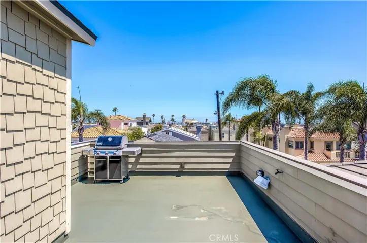 231 15th Street, Seal Beach, California 90740