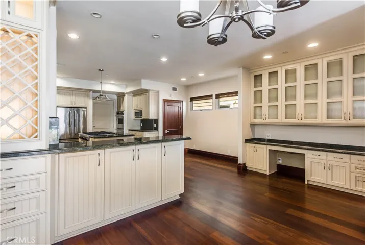 231 15th Street, Seal Beach, California 90740