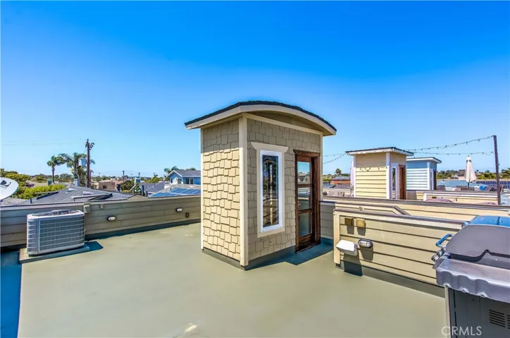 231 15th Street, Seal Beach, California 90740